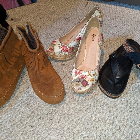 Shoes - Picture 2 of 2